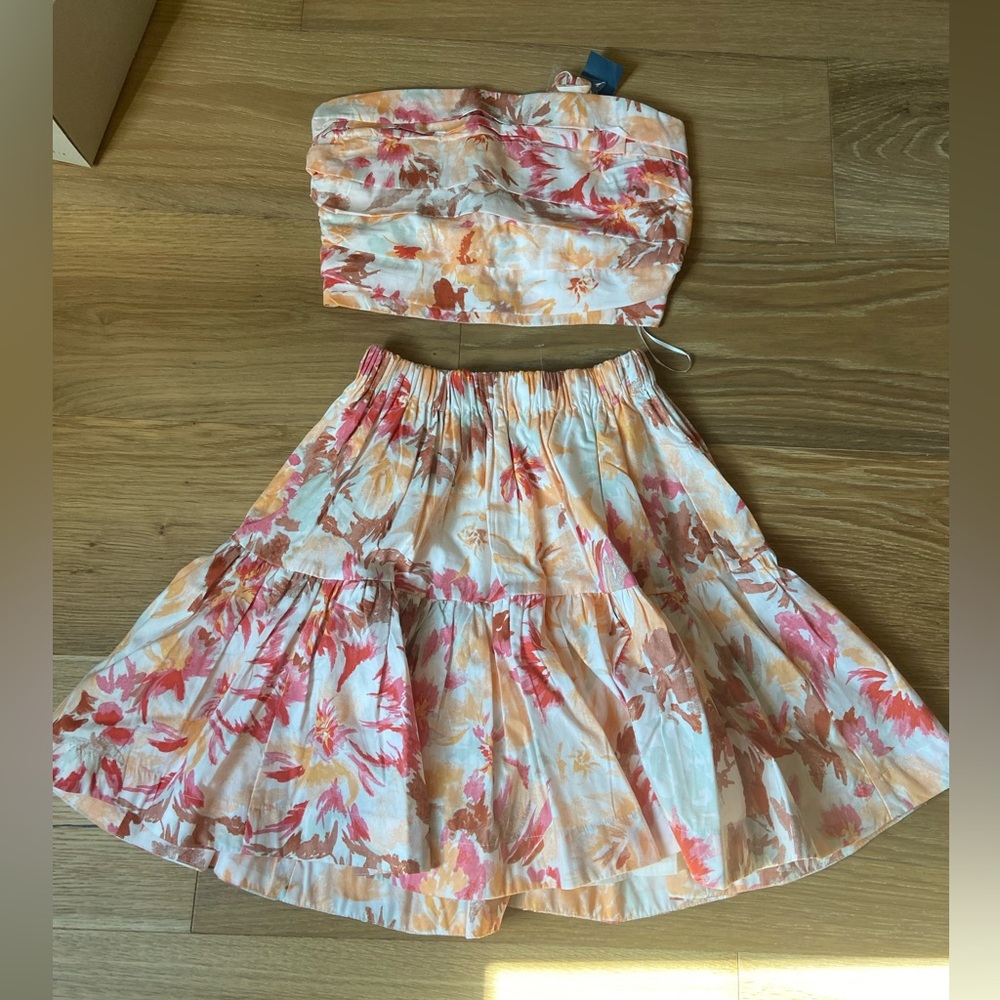 Abercrombie two piece floral/colorful set.